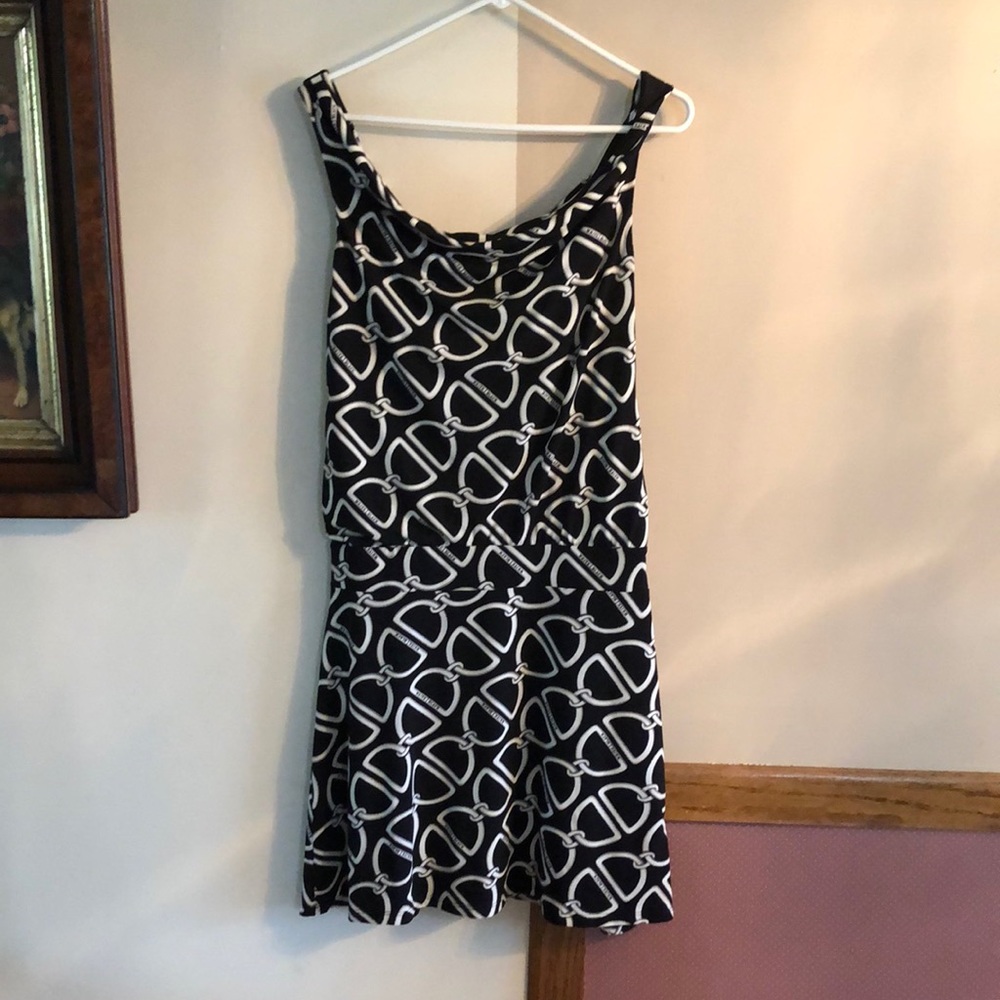 White House Black market size 8 comfortable stretch classic chain link dress